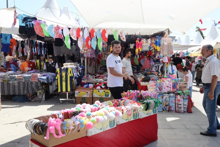 Kocaaeli'de Alışveriş Festivali esnafla vatandaşın yüzünü güldürdü -