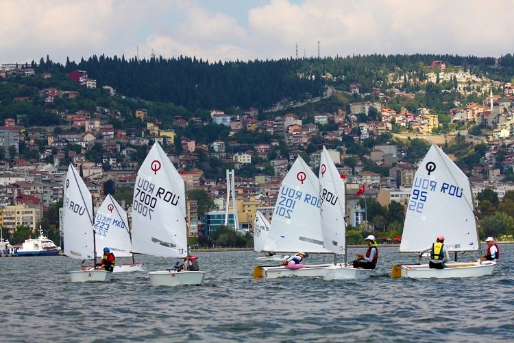 Kocaeli Büyükşehir'den Karşıyaka'ya Su Sporları Merkezi -