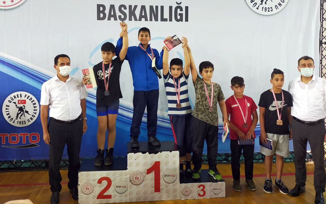 Kocaeli’de minik güreşçiler Milli Takım yolunda