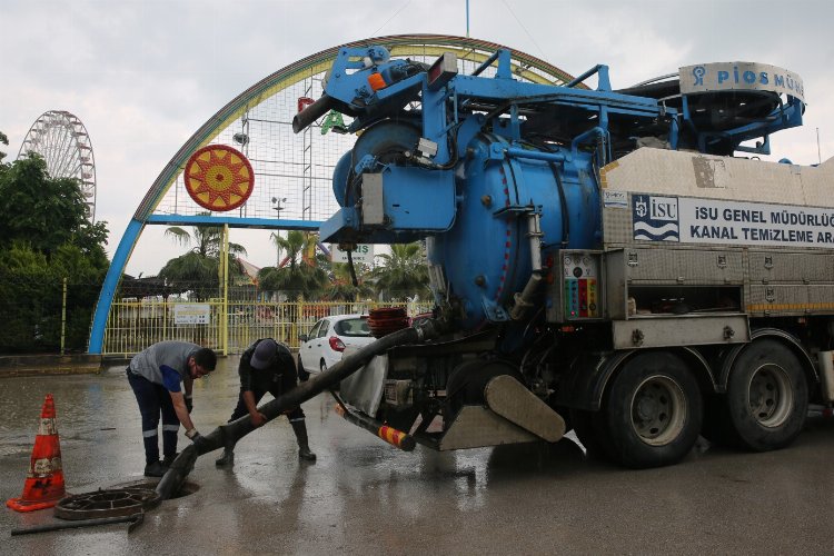 Kocaeli'de sağanak yağışa anında müdahale -