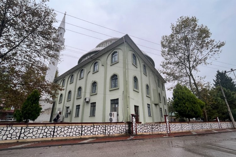 Kocaeli'de Yavuz Selim Camii’nin dış cephesini yeniledi -