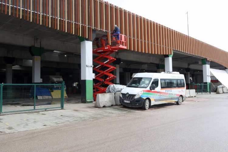 Kocaeli'deki pazar alanına sundurma çalışması başladı -