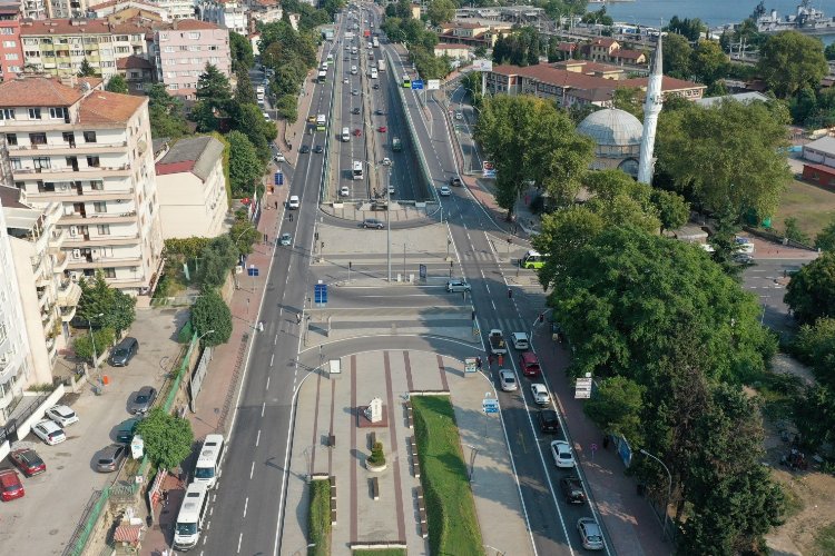 Kocaeli'den yol çizgileriyle düzenli ve güvenli ulaşım -