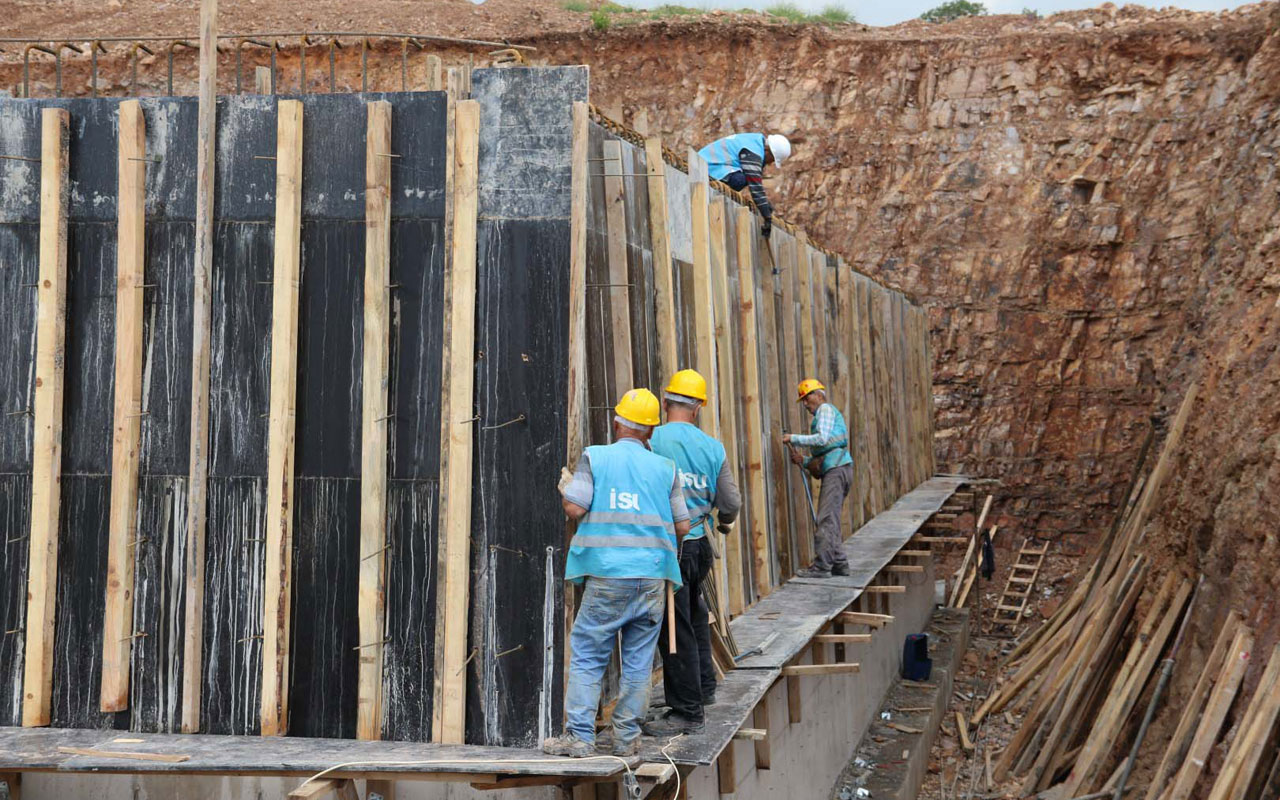 Kocaeli Gebze’de balçık su deposu çalışması