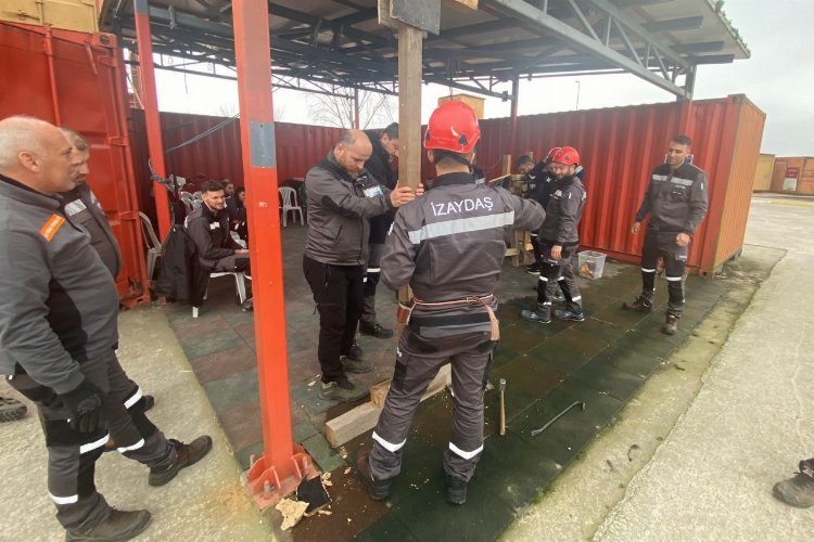 Kocaeli İtfaiyesi'nden İZAYDAŞ’a arama-kurtarma eğitimi -