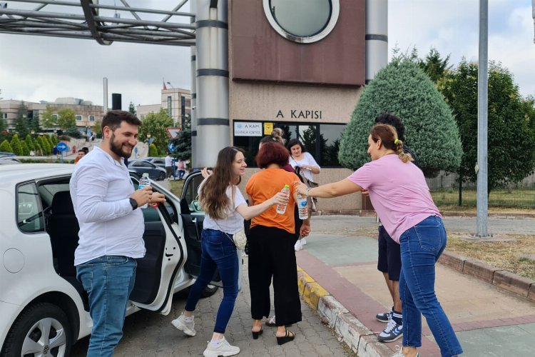 Kocaeli İzmit'te KPSS adayları yalnız bırakılmadı -