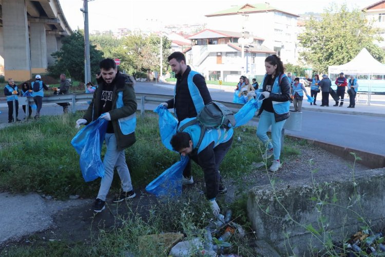 Kocaeli İzmit'te Şirintepe'nin atıkları geri kazandırıldı -