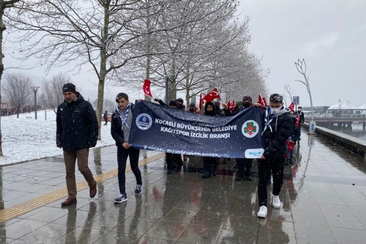 Kocaelili izcilerden 'şehitlere saygı' yürüyüşü -