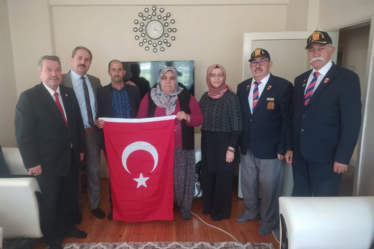 Konya Büyükşehir'den şehit ve gazi ailelerin evlerine ziyaret -