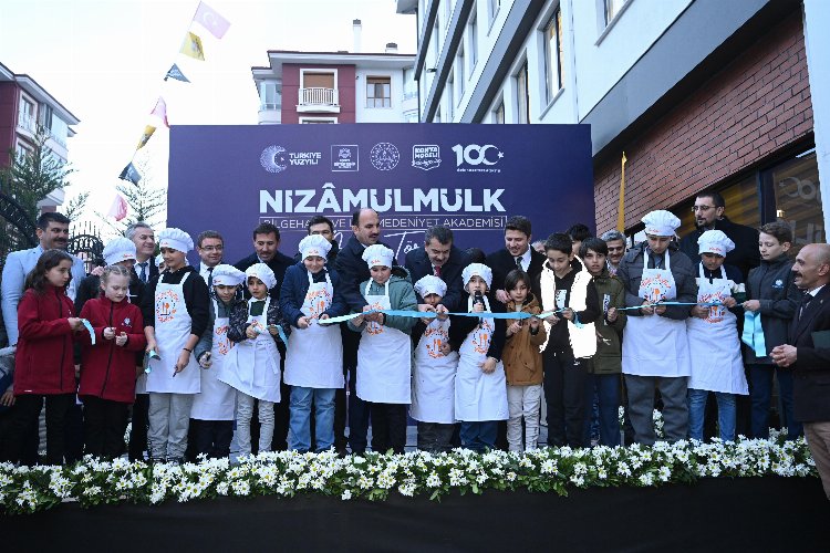 Konya'da Bakan Tekin'den eğitime çifte açılış -