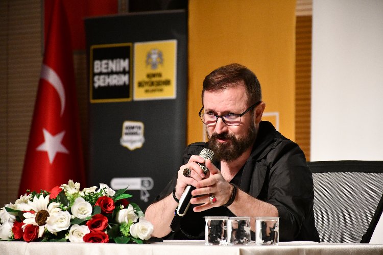 Konya'da Şehir Konferansları devam ediyor -