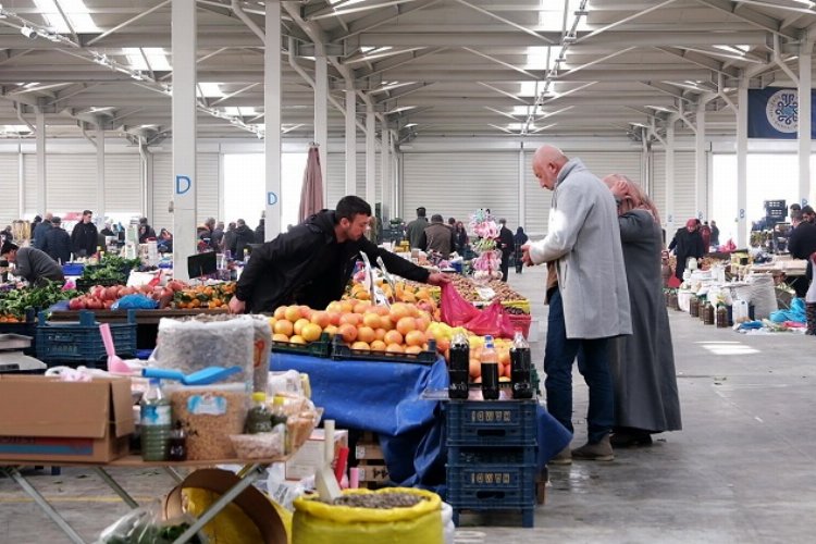 Konya Selçuklu'da Kapalı pazarlarla konforlu alışveriş -