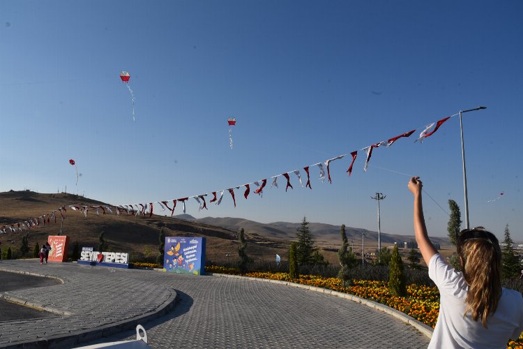 Konya Selçuklu semaları uçurtmalarla renklendi -