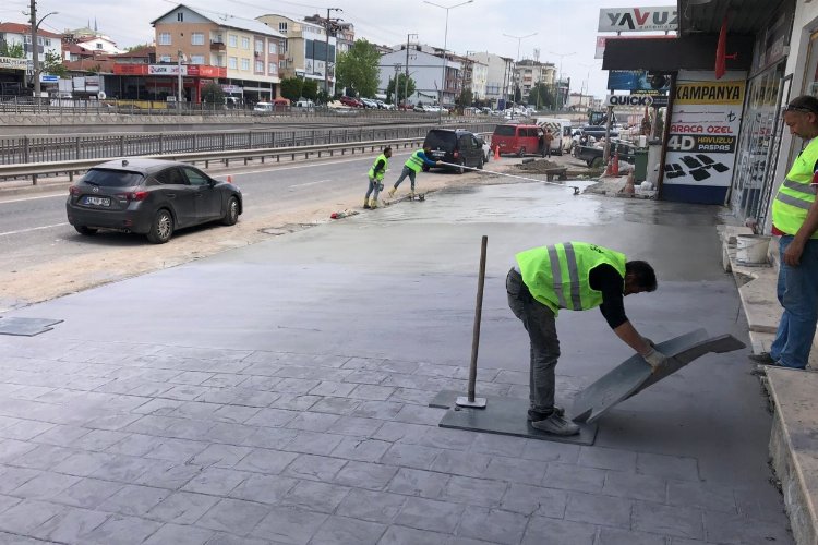 Körfez Caddeleri'nde hummalı çalışma -