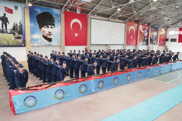 Kütahya'da 'Hava'lı yedek subaylar yemin etti -