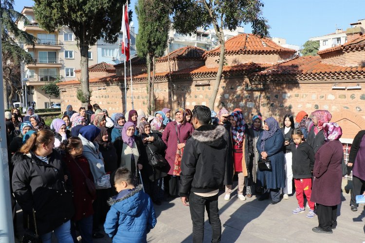 Kulalı kadınlar Manisa’nın tarihine yolculuk etti -