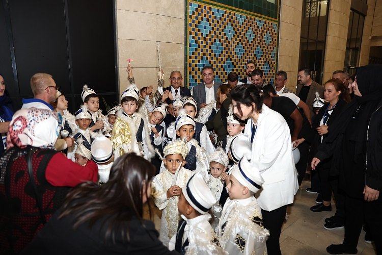 Kütahya Belediyesi'nden sünnet şöleni -