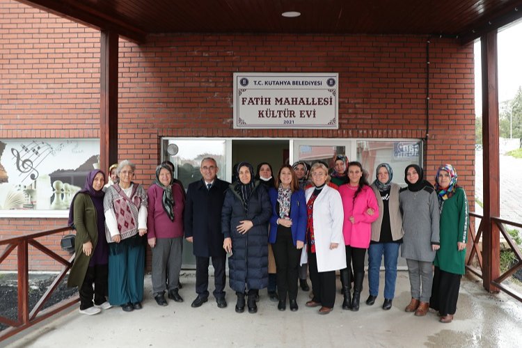 Kütahya Belediyesi üreten kadınlara konuk oldu -