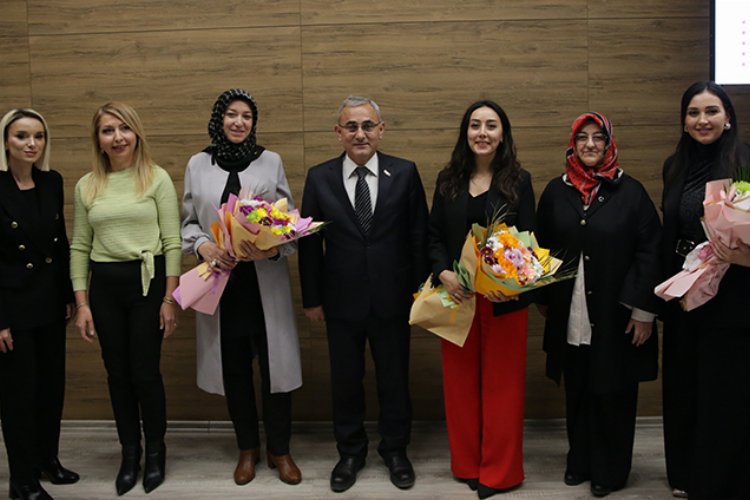 Kütahya'da 'Kadın Hakları ve Aile İçi İletişim' semineri -