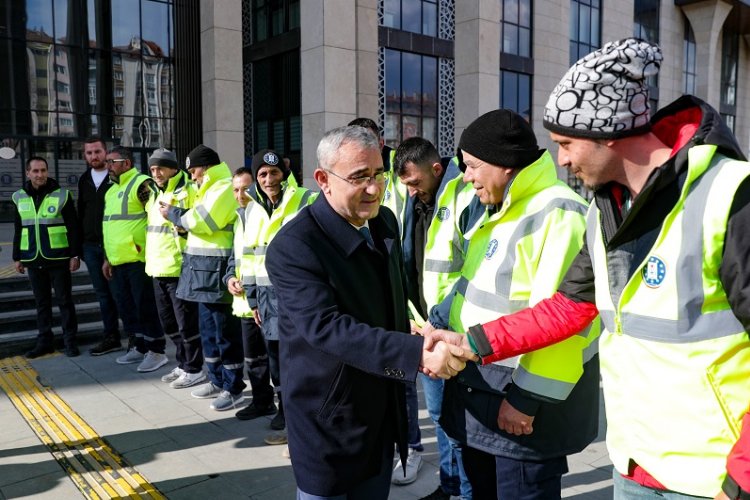 Kütahya'nın deprem bölgesine desteği sürüyor -