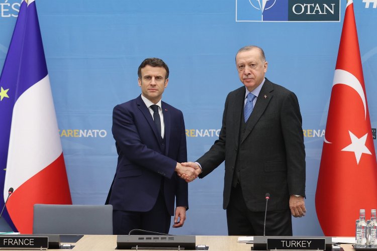 İlk ikili temas Macron'la yapıldı -