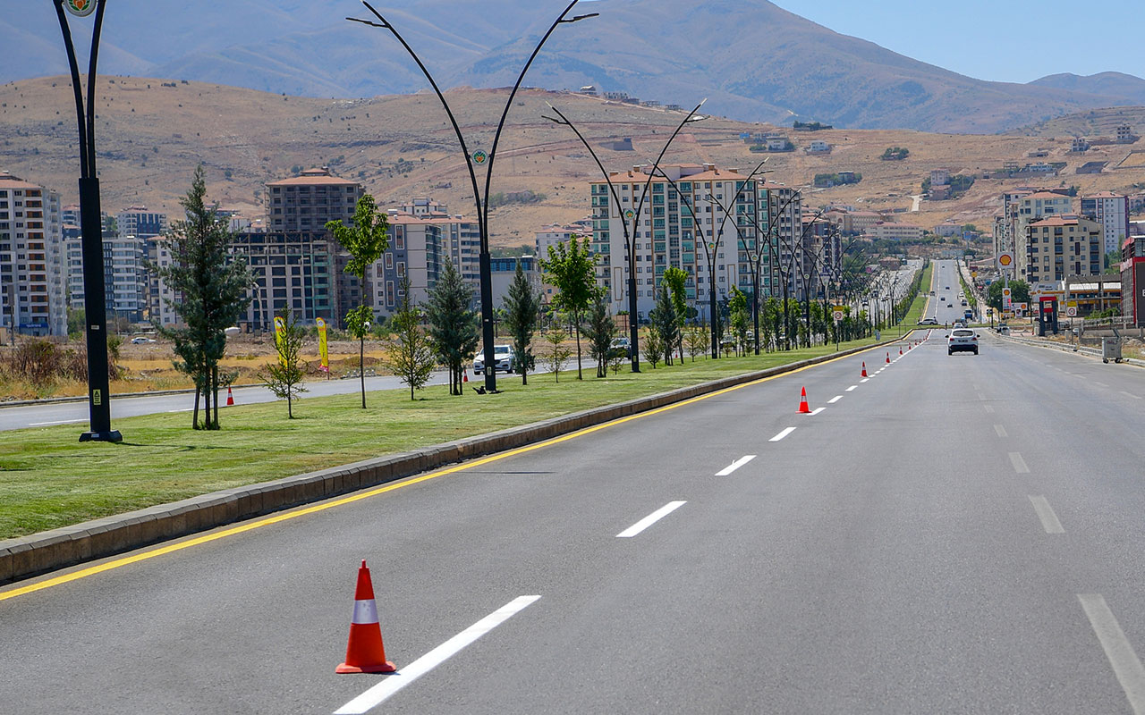 Malatya Altınkayısı Bulvarı’nda yol çalışması