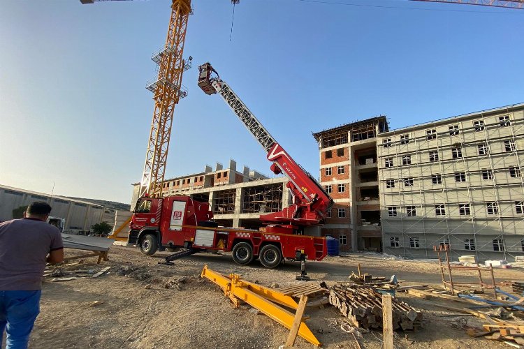 Manisa'da 33 metre yükseklikte kurtarma -