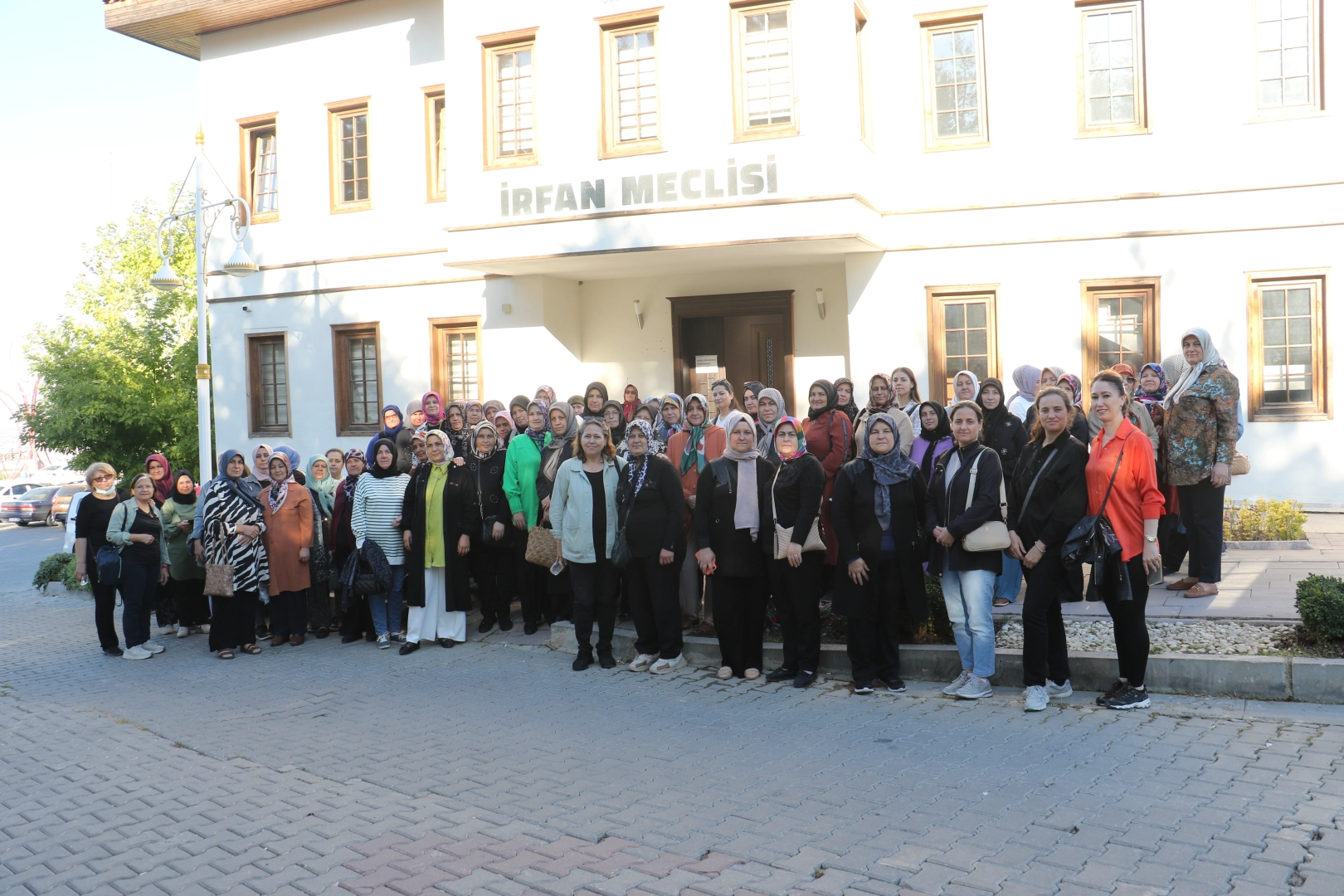 Manisa'da 90 Kişilik kafileden tarihi mekanlara ziyaret -