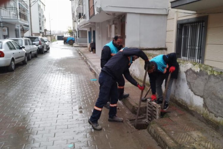 Manisa'da MASKİ ekipleri fırtına ve yağışta sahadaydı -