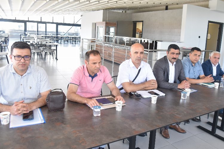 Manisa'da mezarlık sorumlularıyla bayram öncesi istişare -