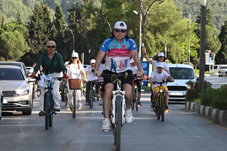 Manisa'da pedallar temiz çevreye çevrildi -