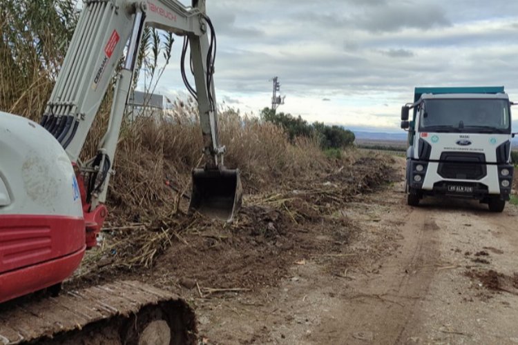 MASKİ’den Halitpaşa Mahallesi'nde dere temizliği -