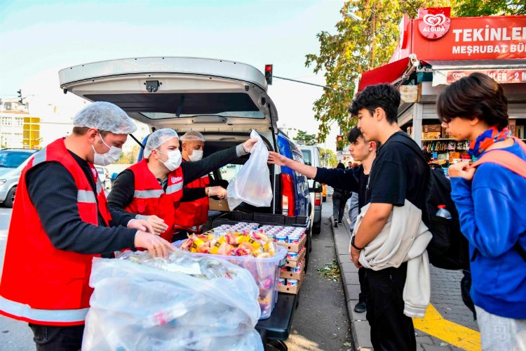 Menü 4 çeşide çıktı, öğrenciler bayram ediyor -