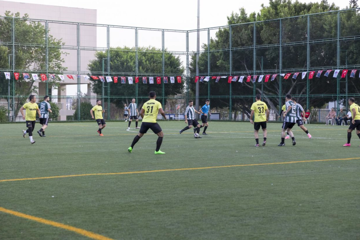 Mersin Büyükşehir Belediyesi 3. Birimler Arası Futbol Turnuvası başladı -