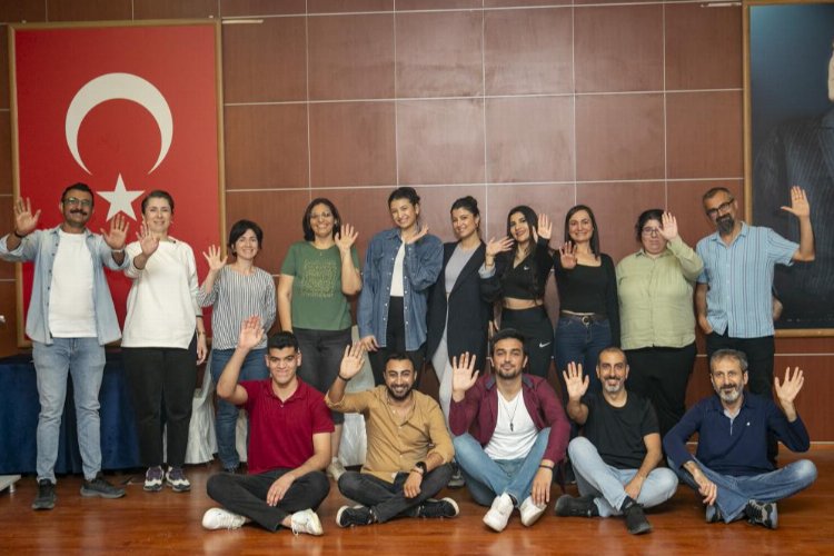 Mersin'de şehir tiyatrosu sanata yatırım yapıyor -