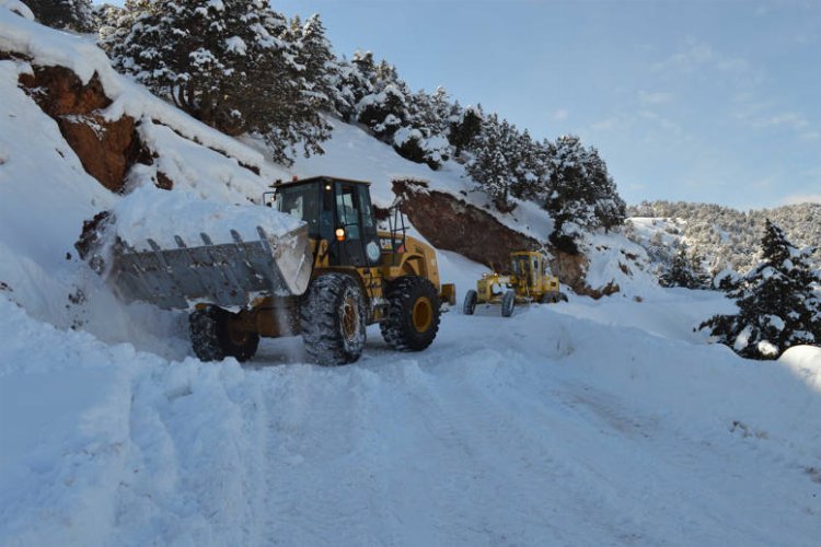 Meteoroloji'den kuvvetli kar ve buzlanma uyarısı -