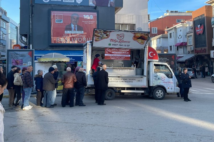 MHP’den Miraç Kandili ve 6 Şubat depreminin yıldönümü nedeniyle lokma dağıtımı -