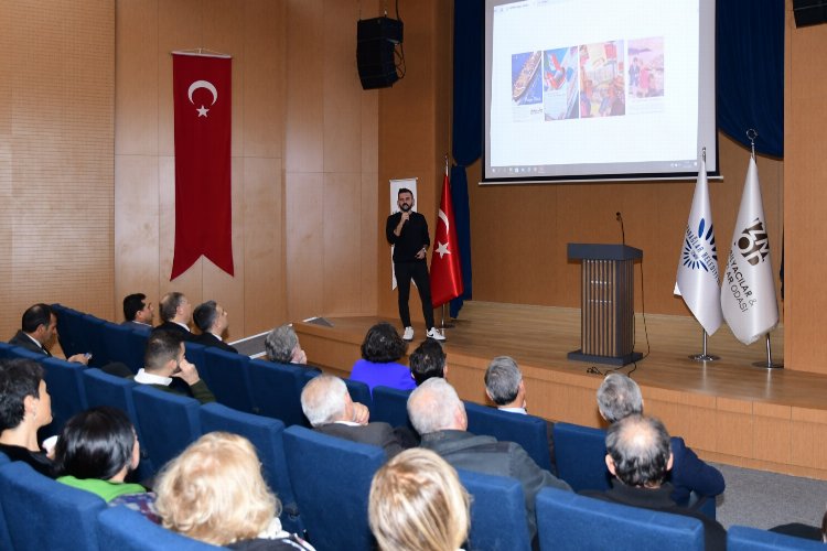 Mobilya Akademi'de “Neden Tasarım” semineri -