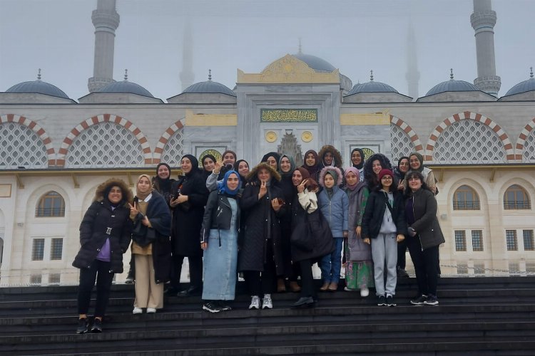 Mudanya'da Diyanet'ten liseli kız öğrencilere İstanbul turu -