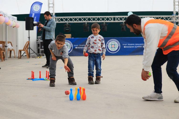 Muğla deprem mağdurlarına moral oluyor -