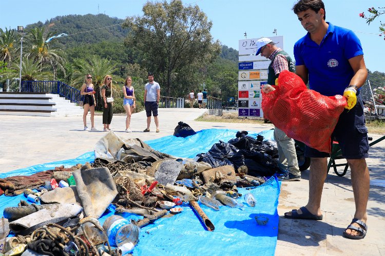 Muğla Göcek sahilinden ne ararsan çıktı! -