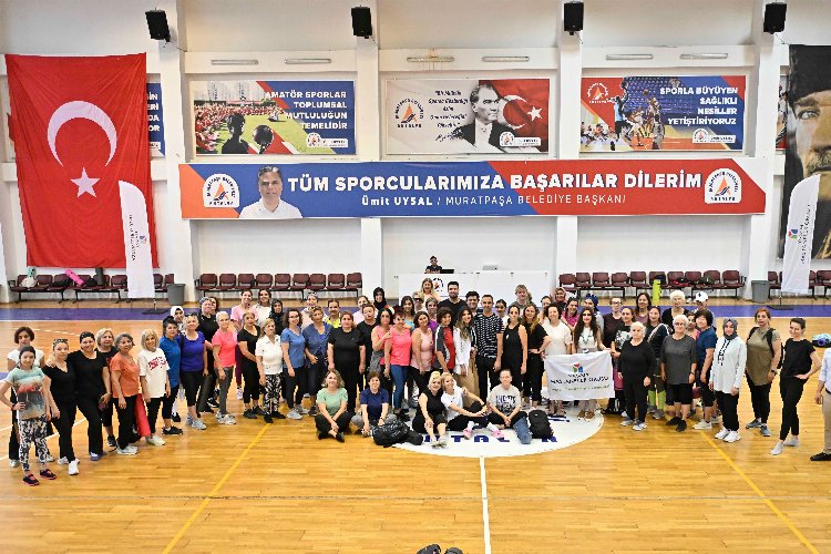 Muratpaşa'da sabah sporu -