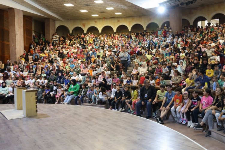 Nevşehir'de çocuklarla renklenen şenlik -