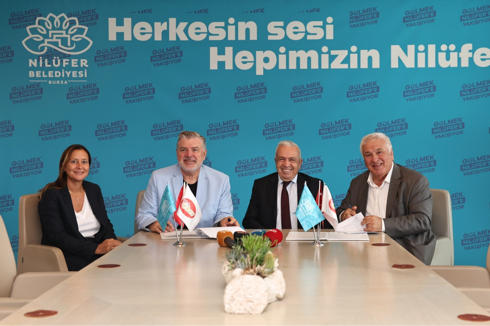 Nilüfer Belediyespor Kadın Voleybol Takımı’nın ana sponsoru Eker -