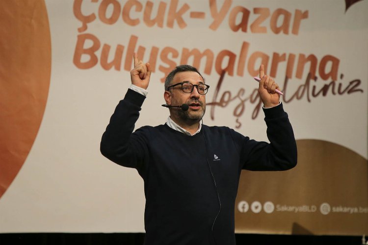 Öykü yazarı Salih Zengin Sakaryalı öğrencilerle buluştu -