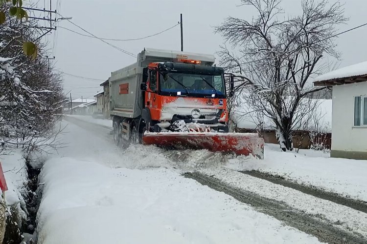 Pazaryeri’nde kar yağışı etkili oluyor -