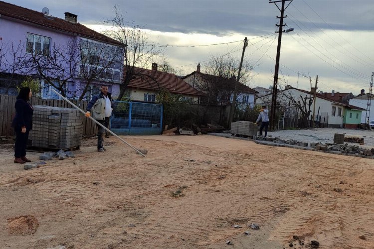 Pazaryeri sokaklarında kış öncesi hummalı çalışma -