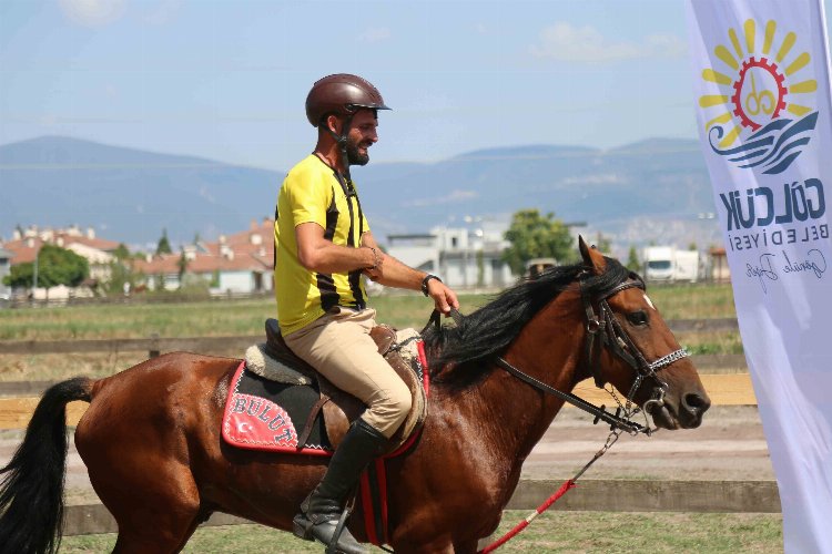 Rahvan atlarında Gölcük koşusu nefesleri kesti -