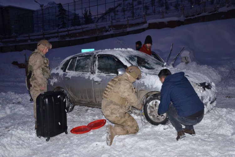 Şırnak'ta -16 derecede imdada yetişti! -