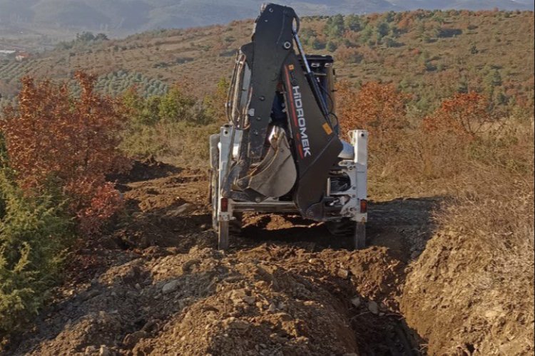 Sakarya Burhaniye Mahallesi'nde içme suyu hattı çalışması -